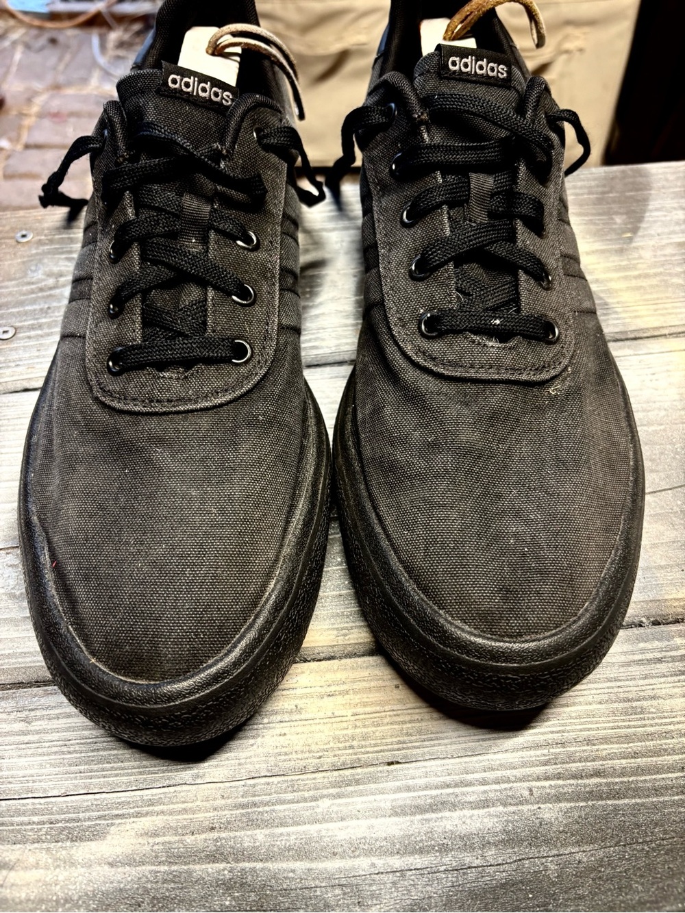 adidas Men's Black Canvas Low-Top Sneakers size 13